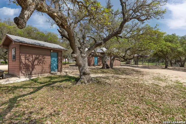 222 Spanish Oak Trl Harper, TX 78631