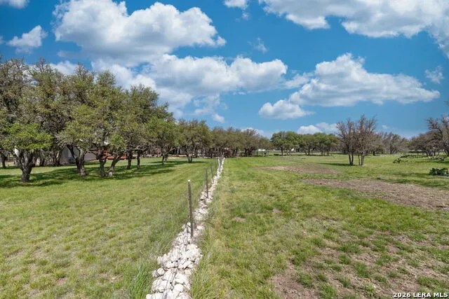 222 Spanish Oak Trl Harper, TX 78631
