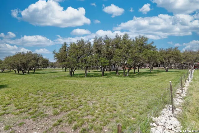 222 Spanish Oak Trl Harper, TX 78631