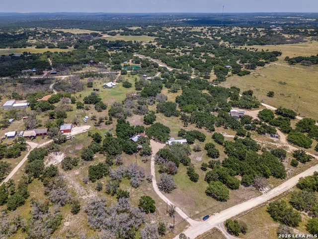 222 Spanish Oak Trl Harper, TX 78631