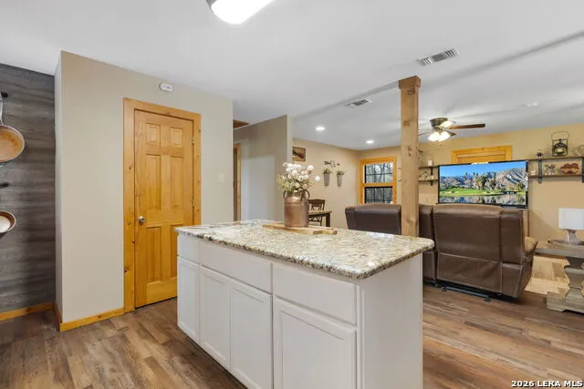 222 Spanish Oak Trl Harper, TX 78631