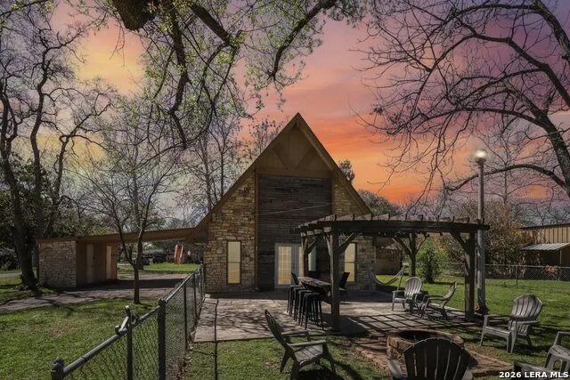 122 Nueces Seguin, TX 78155
