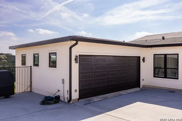 2100 BLUFF RIDGE DR Kerrville, TX 78028