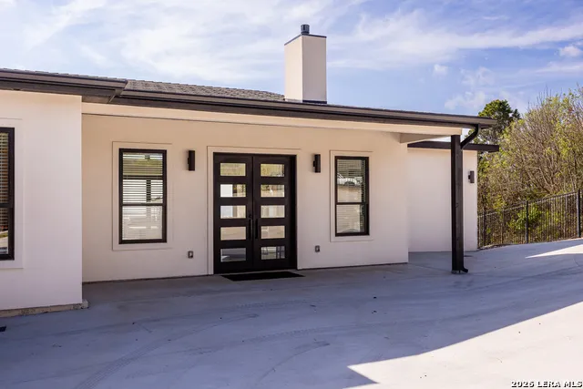 2100 BLUFF RIDGE DR Kerrville, TX 78028
