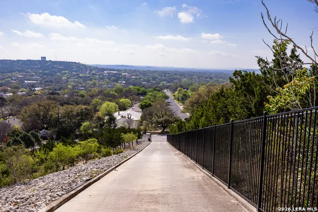 2100 BLUFF RIDGE DR Kerrville, TX 78028