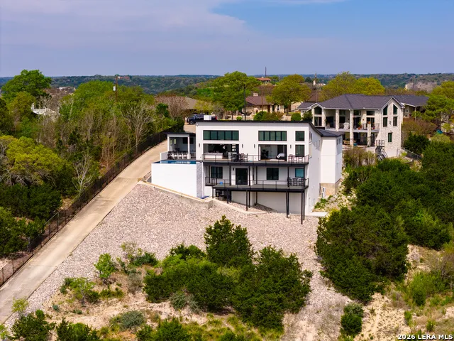 2100 BLUFF RIDGE DR Kerrville, TX 78028