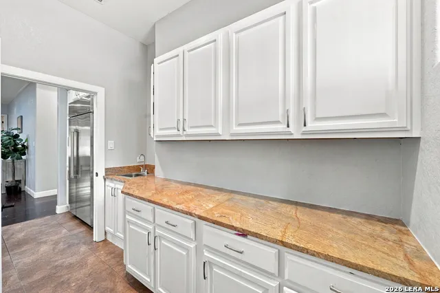 1357 PRIVATE ROAD 3702 San Antonio, TX 78253