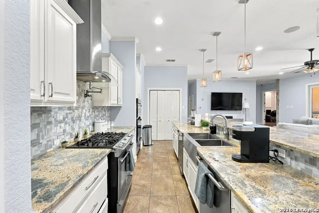 1357 PRIVATE ROAD 3702 San Antonio, TX 78253
