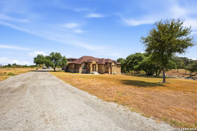 1357 PRIVATE ROAD 3702 San Antonio, TX 78253