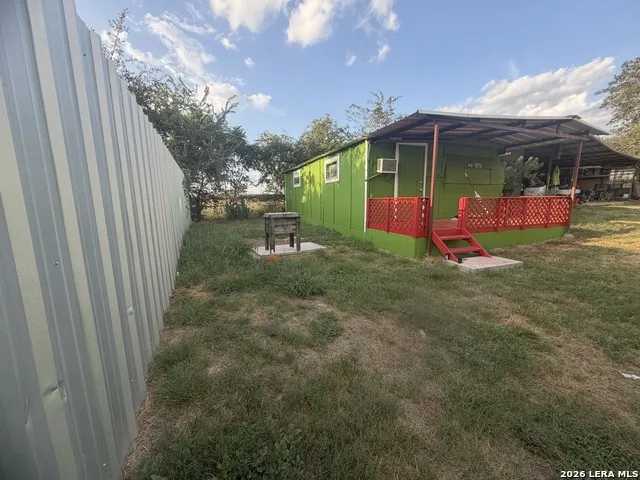2366 Royal Oaks Poteet, TX 78065