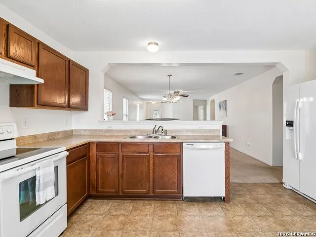 244 Cactus Patch Selma, TX 78154