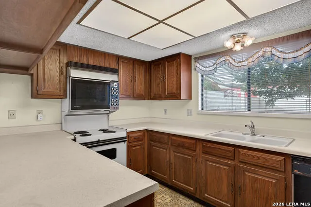 5812 Royal Bend San Antonio, TX 78239