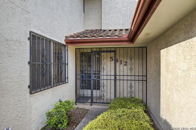 5812 Royal Bend San Antonio, TX 78239