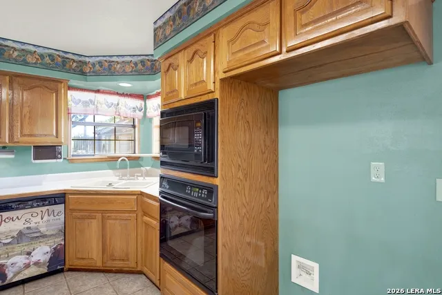 386 County Road 763 Devine, TX 78016