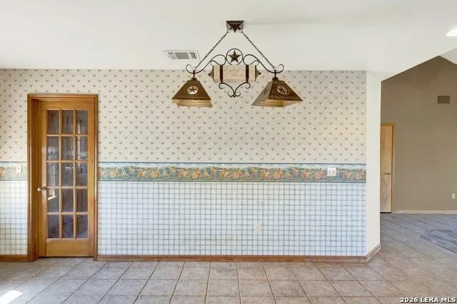 386 County Road 763 Devine, TX 78016