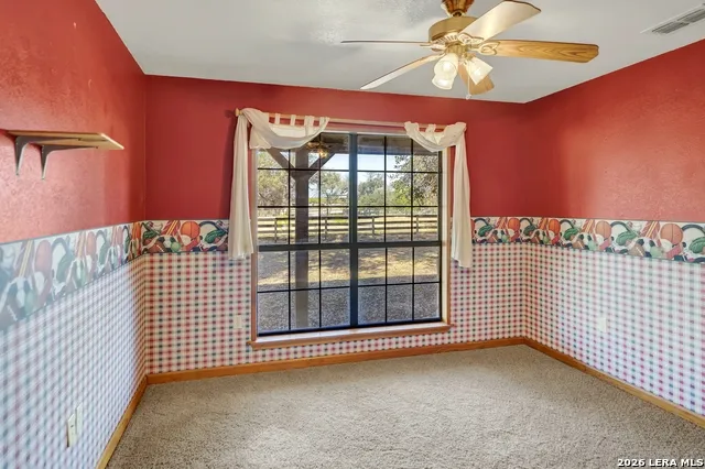 386 County Road 763 Devine, TX 78016