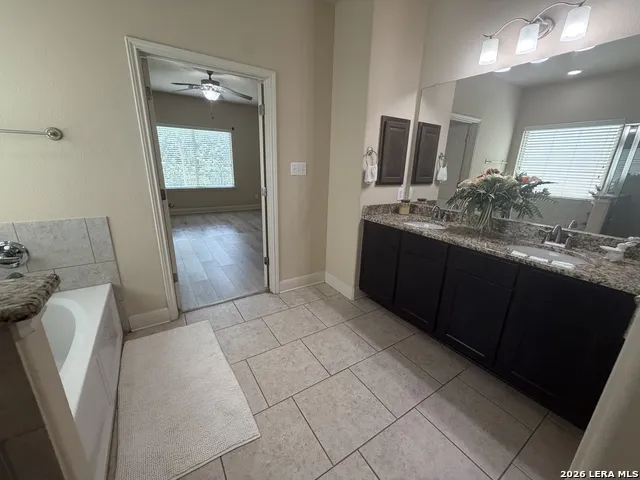 9043 INDIGO LK San Antonio, TX 78245