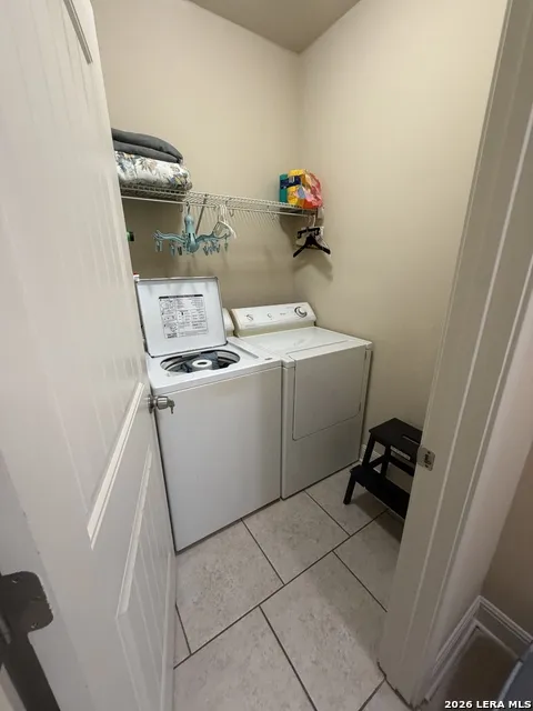 9043 INDIGO LK San Antonio, TX 78245