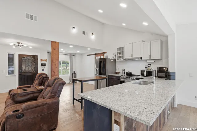 297 Rust Ranch Blanco, TX 78606