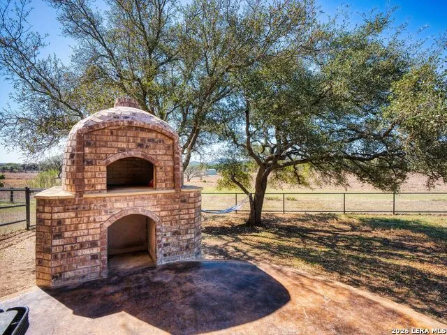 676 Highgate Dr Bandera, TX 78003