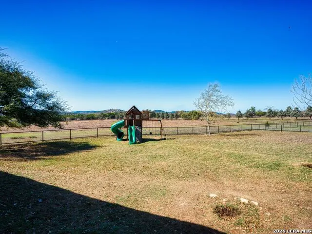 676 Highgate Dr Bandera, TX 78003