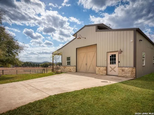 676 Highgate Dr Bandera, TX 78003