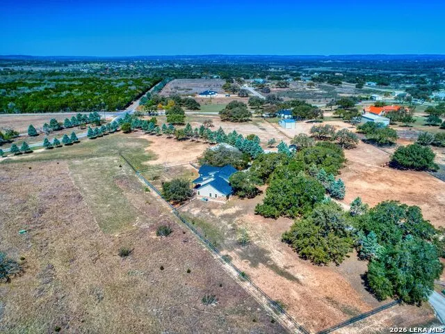 676 Highgate Dr Bandera, TX 78003