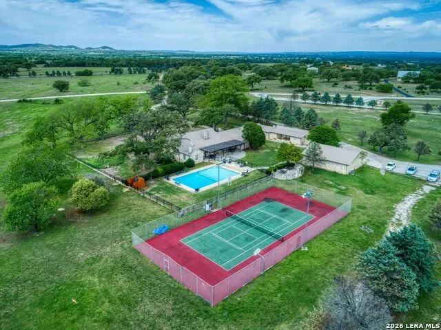 676 Highgate Dr Bandera, TX 78003