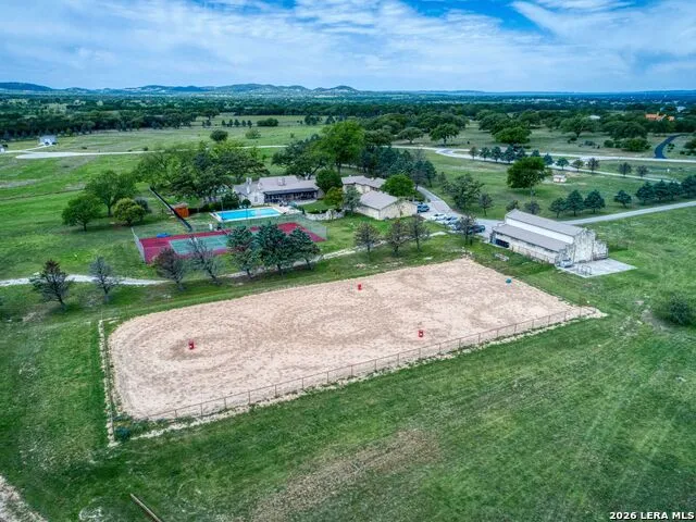 676 Highgate Dr Bandera, TX 78003