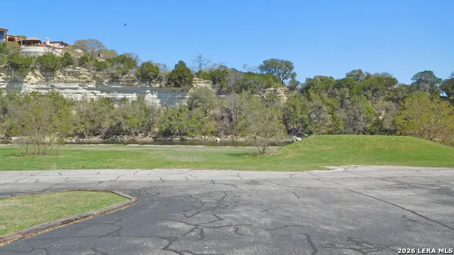 611 Cliffdwellers Path Boerne, TX 78006