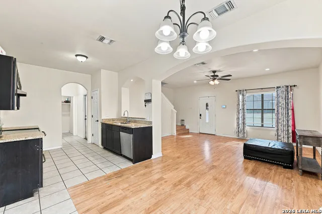 524 Indian Crossing Jourdanton, TX 78026