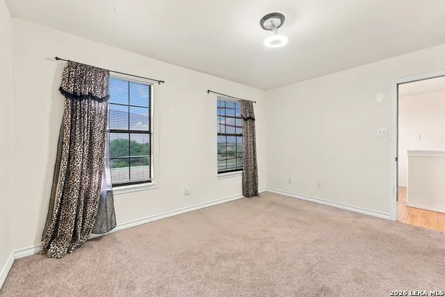 524 Indian Crossing Jourdanton, TX 78026