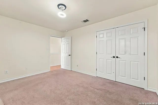 524 Indian Crossing Jourdanton, TX 78026