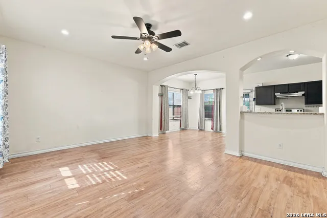 524 Indian Crossing Jourdanton, TX 78026