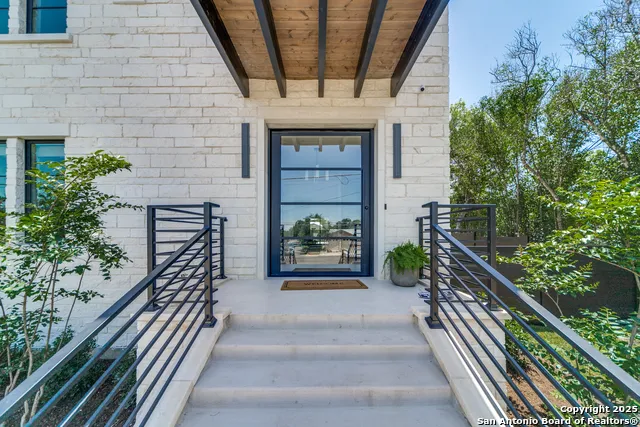 401 Oak Park Dr Unit B Boerne, TX 78006