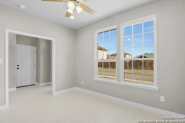 109 Sutton PL Uvalde, TX 78801