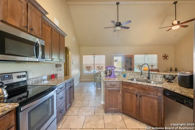 107 Garrett Way Canyon Lake, TX 78133