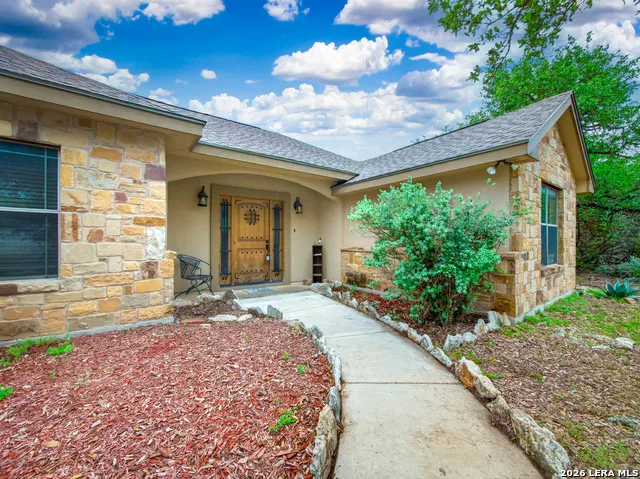 107 Garrett Way Canyon Lake, TX 78133