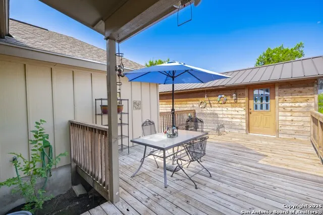 107 Garrett Way Canyon Lake, TX 78133