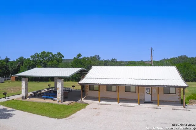 107 Garrett Way Canyon Lake, TX 78133