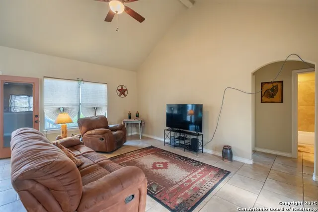 107 Garrett Way Canyon Lake, TX 78133