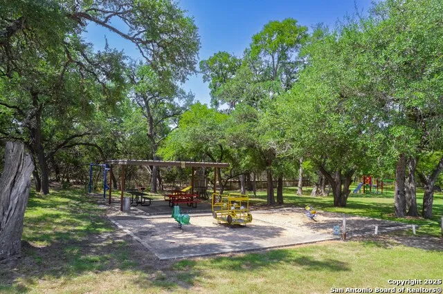 107 Garrett Way Canyon Lake, TX 78133