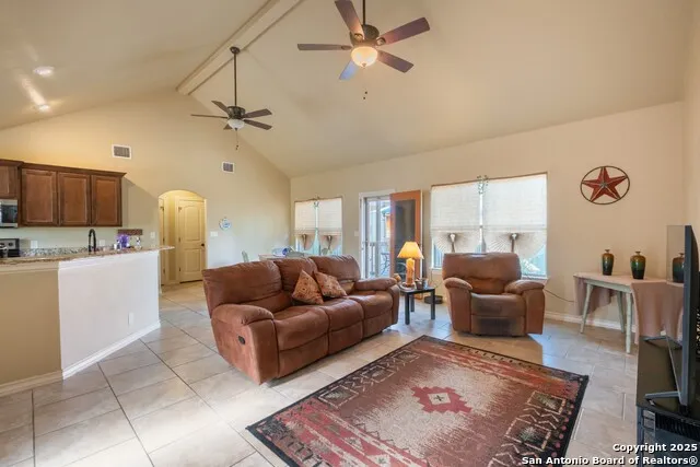 107 Garrett Way Canyon Lake, TX 78133