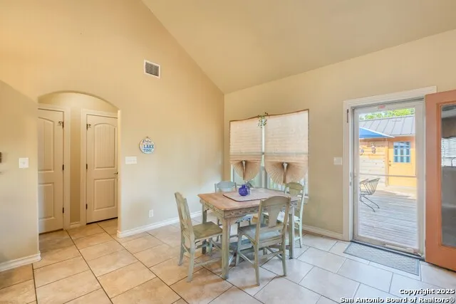 107 Garrett Way Canyon Lake, TX 78133