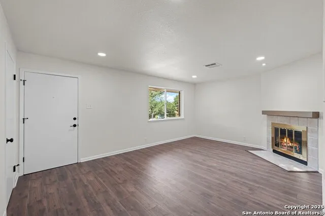 1122 Nancy Beth Dr. Kerrville, TX 78028