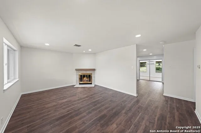 1122 Nancy Beth Dr. Kerrville, TX 78028