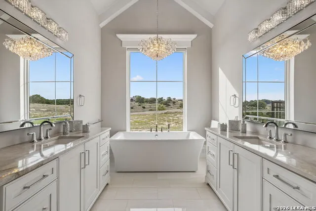 1051 Cattlemans Crossing Dr Kerrville, TX 78028
