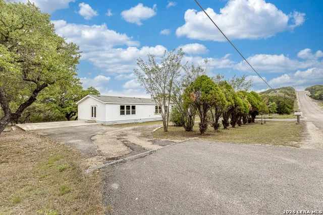 1235 Q'Appuella Canyon Lake, TX 78133