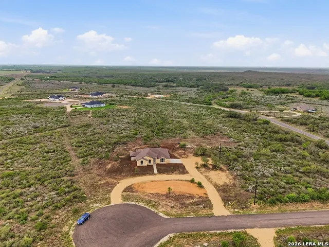 60 Friendship Hills Uvalde, TX 78801