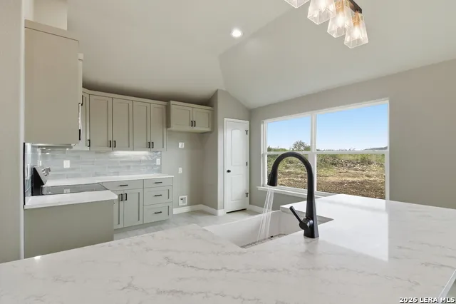 60 Friendship Hills Uvalde, TX 78801